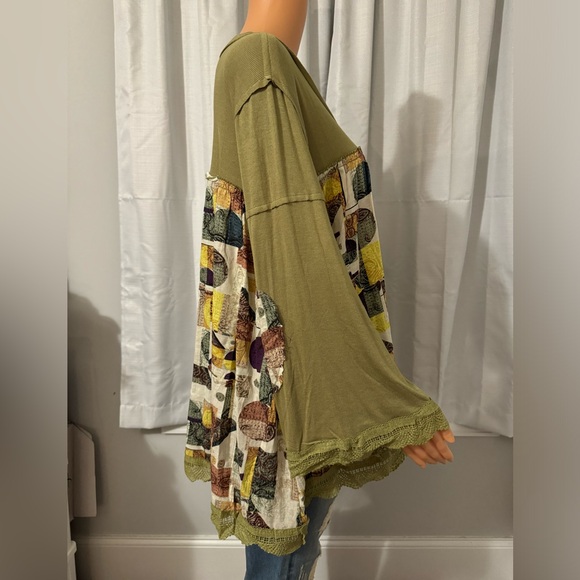 Cool POL size S olive green print crochet trim long sleeve babydoll shirt new - Picture 5 of 6